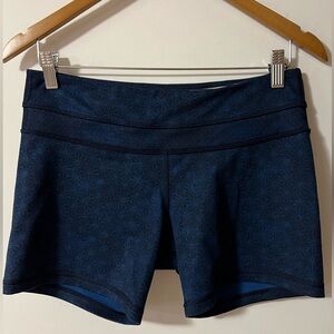 Lululemon Groove Short *Full-On Luon (Regular)